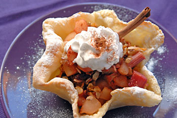 Gingered Rhubarb Apple Crisp In Pastry Cups