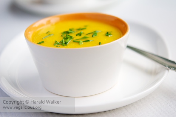 Carrot Apple Soup with fresh Herbs