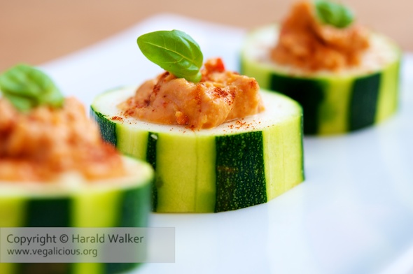 Roasted Red Bell Pepper Humus in Zucchini Rounds