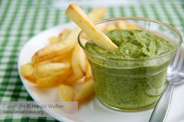 French Fries with Vegan Cheddar Spinach Dip