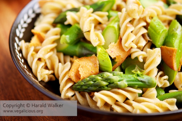 Pasta with Fresh Asparagus and Garlicky Walnut Sauce