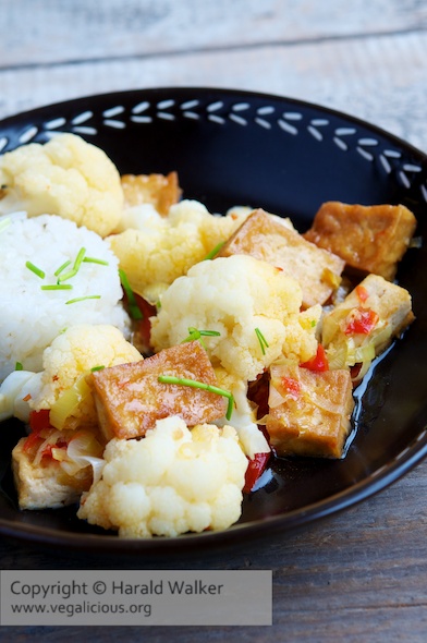 Sweet & Spicy Cauliflower with Tofu Pieces