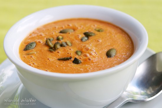 Raw Red Pepper Curry Soup