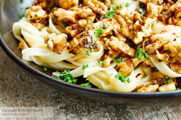 Tagliatelle with Garlic and Toasted Walnuts