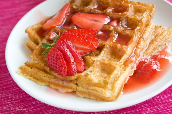 Quinoa waffles with strawberries