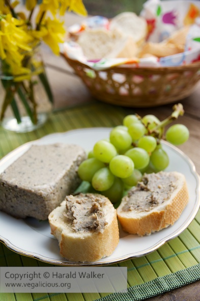 Sprouted spelt pate