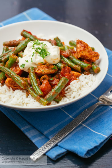 Lebanese Green Beans with Tomatoes (Loobyeh)