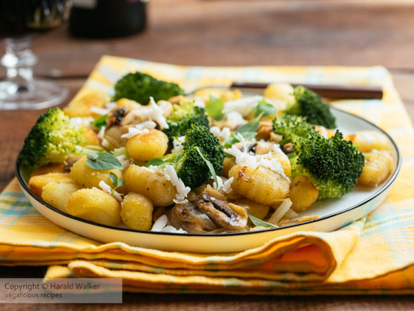 Lemony Gnocchi with Broccoli and Mushrooms